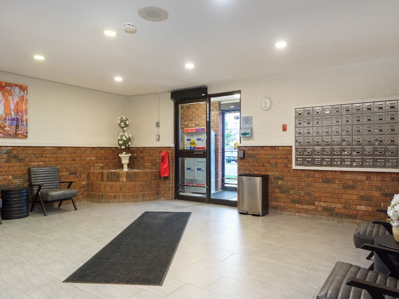 The Heritage Arms Apartments - Photo 7 of 23