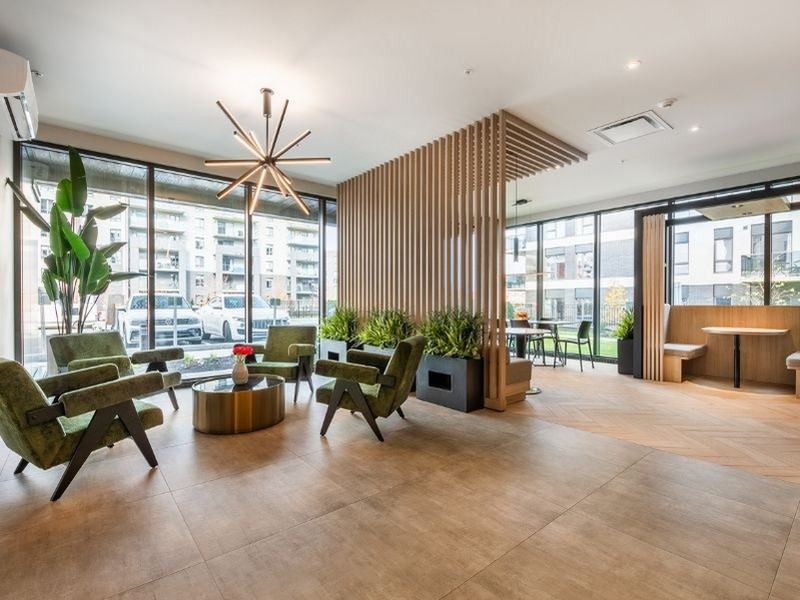 Solaris - Photo 2 of 9