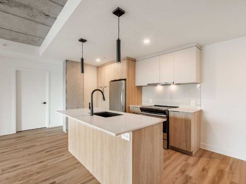 Solaris - Photo 5 of 9