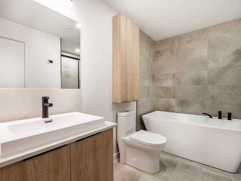 Solaris - Photo 6 of 9