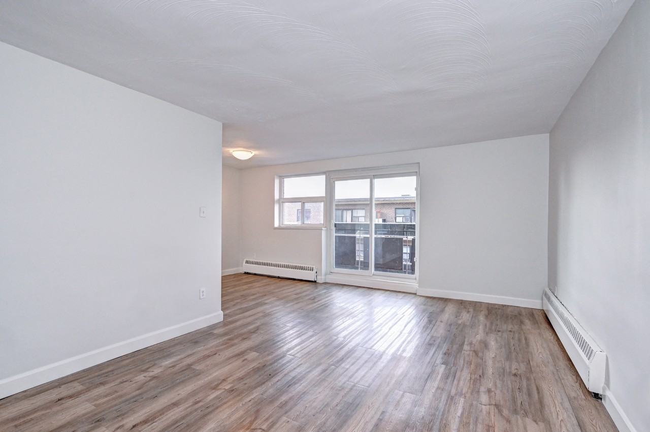 85 & 89 Willow Road Apartments - Photo 7 of 24