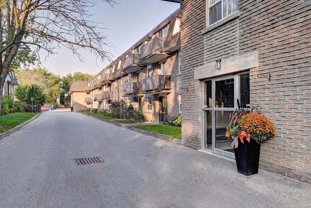 Egremont Street Apartments - Photo 3 of 21