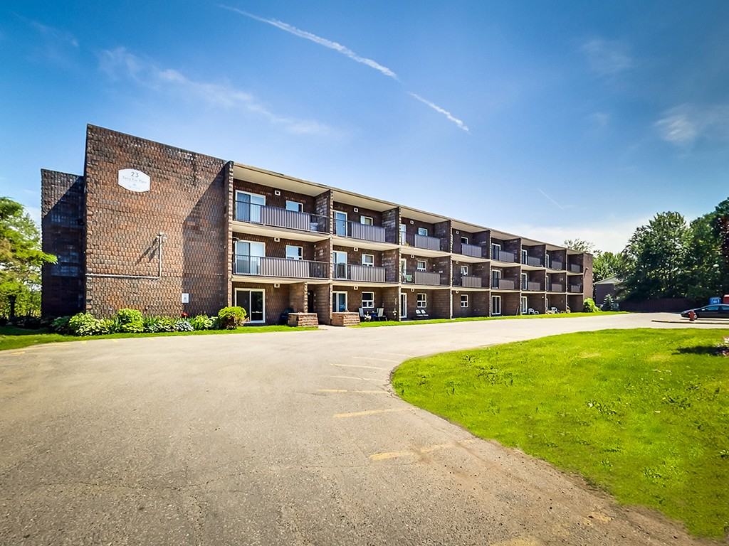 Terry Fox Place Apartments - Photo 4 of 21