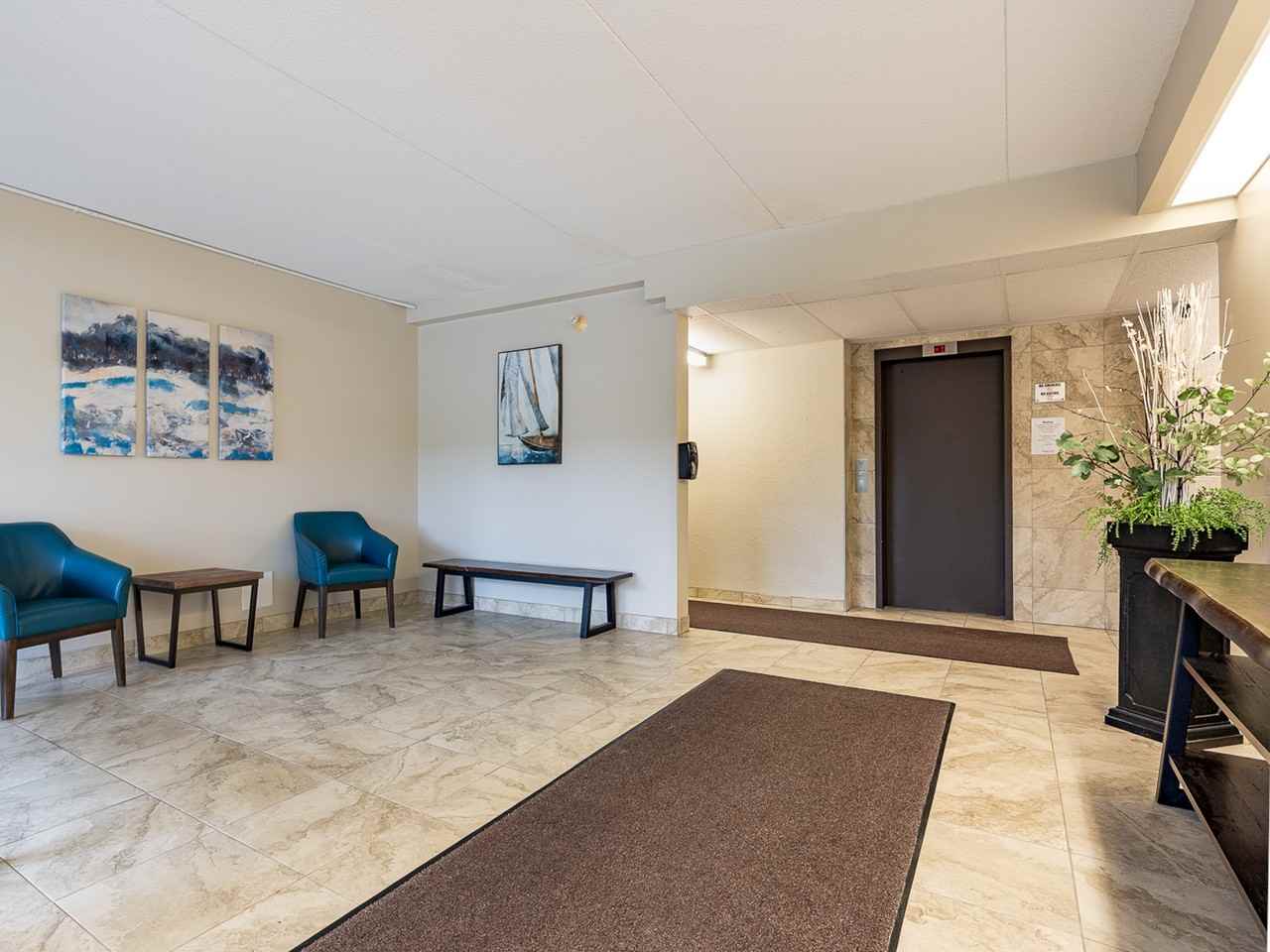 Applewood Apartments - Photo 4 of 25