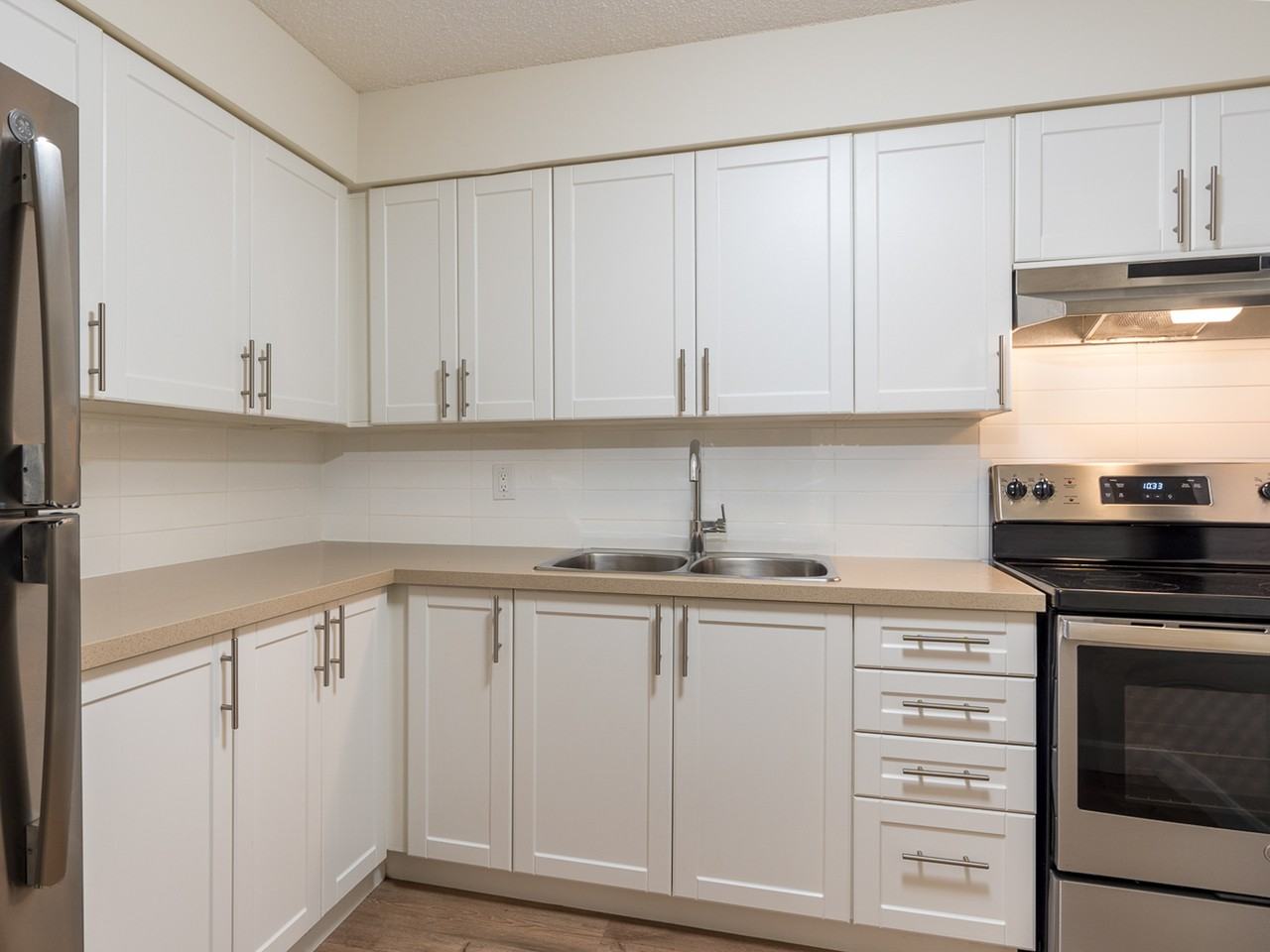 Applewood Apartments - Photo 5 of 25