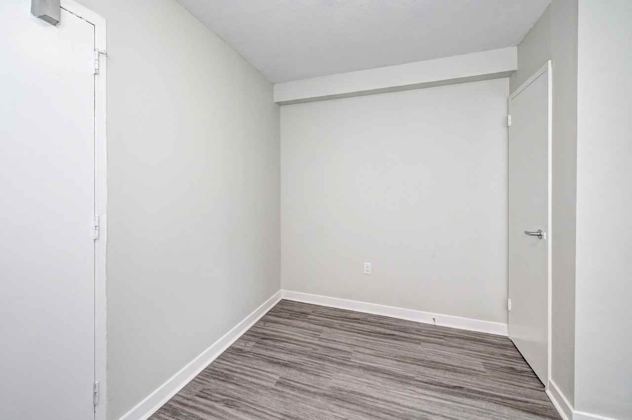 Snyder Avenue Apartments - Photo 5 of 22