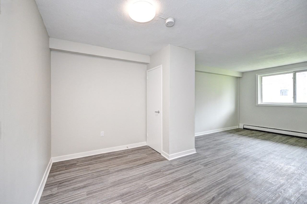 Snyder Avenue Apartments - Photo 6 of 22