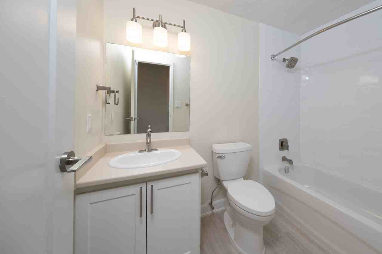 The Huron Apartments - Photo 7 of 25