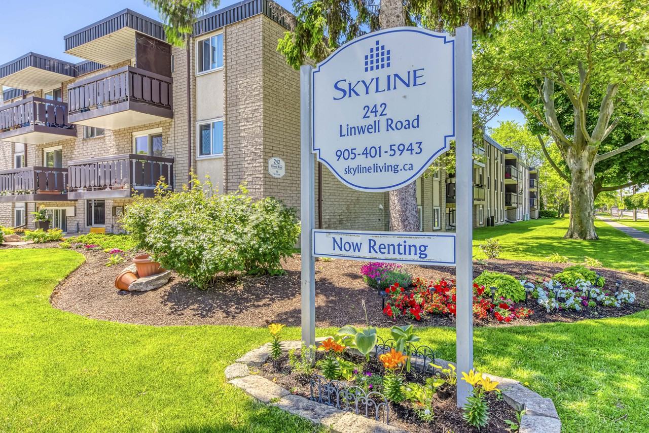 Lakeside Gardens Apartments - Photo 3 of 24