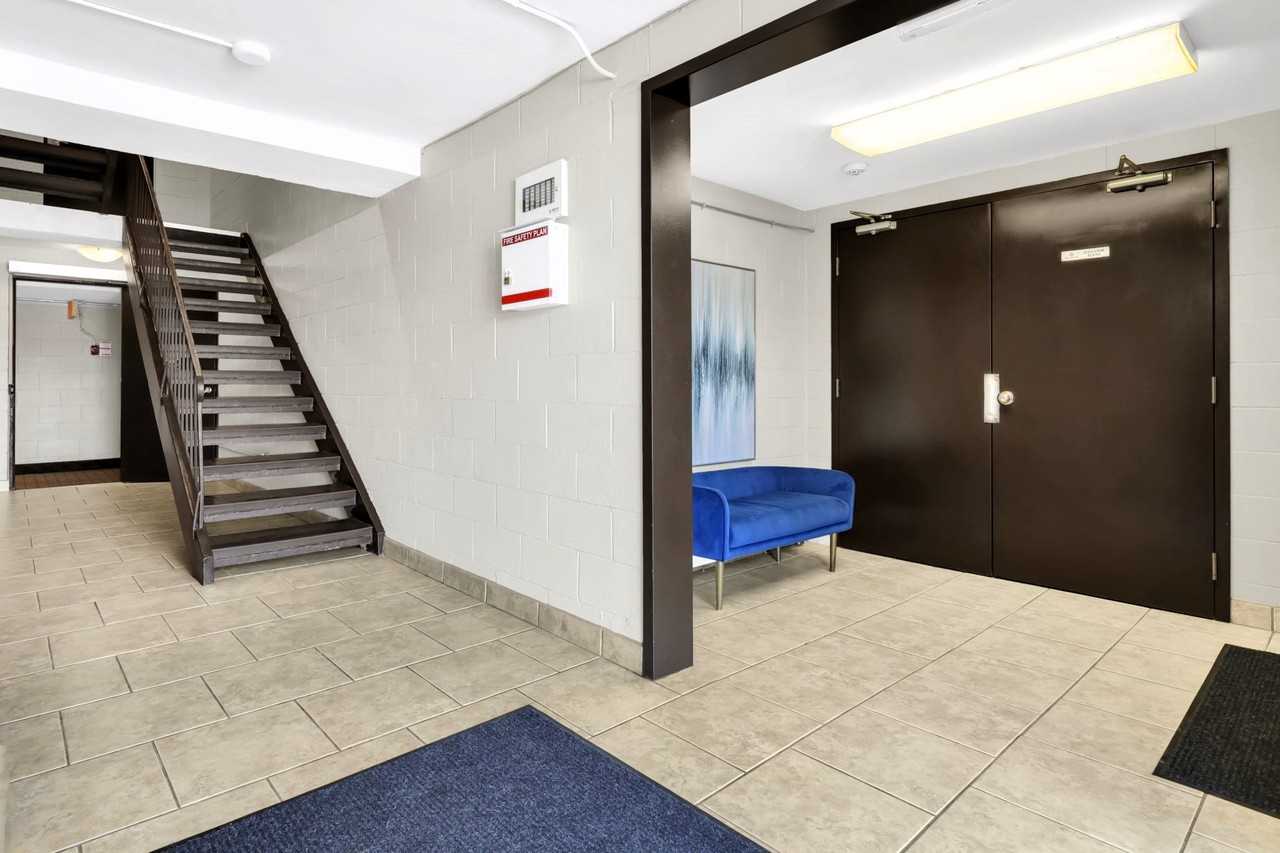 16th Street Apartments - Photo 7 of 25