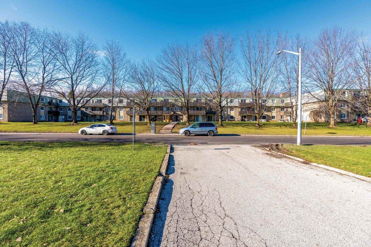 6th Street Apartments - Photo 4 of 22