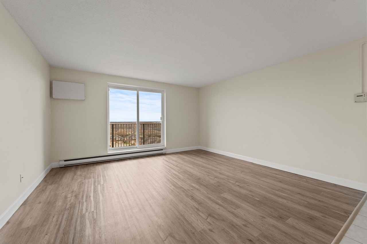 Leamington Towers Apartments - Photo 7 of 25