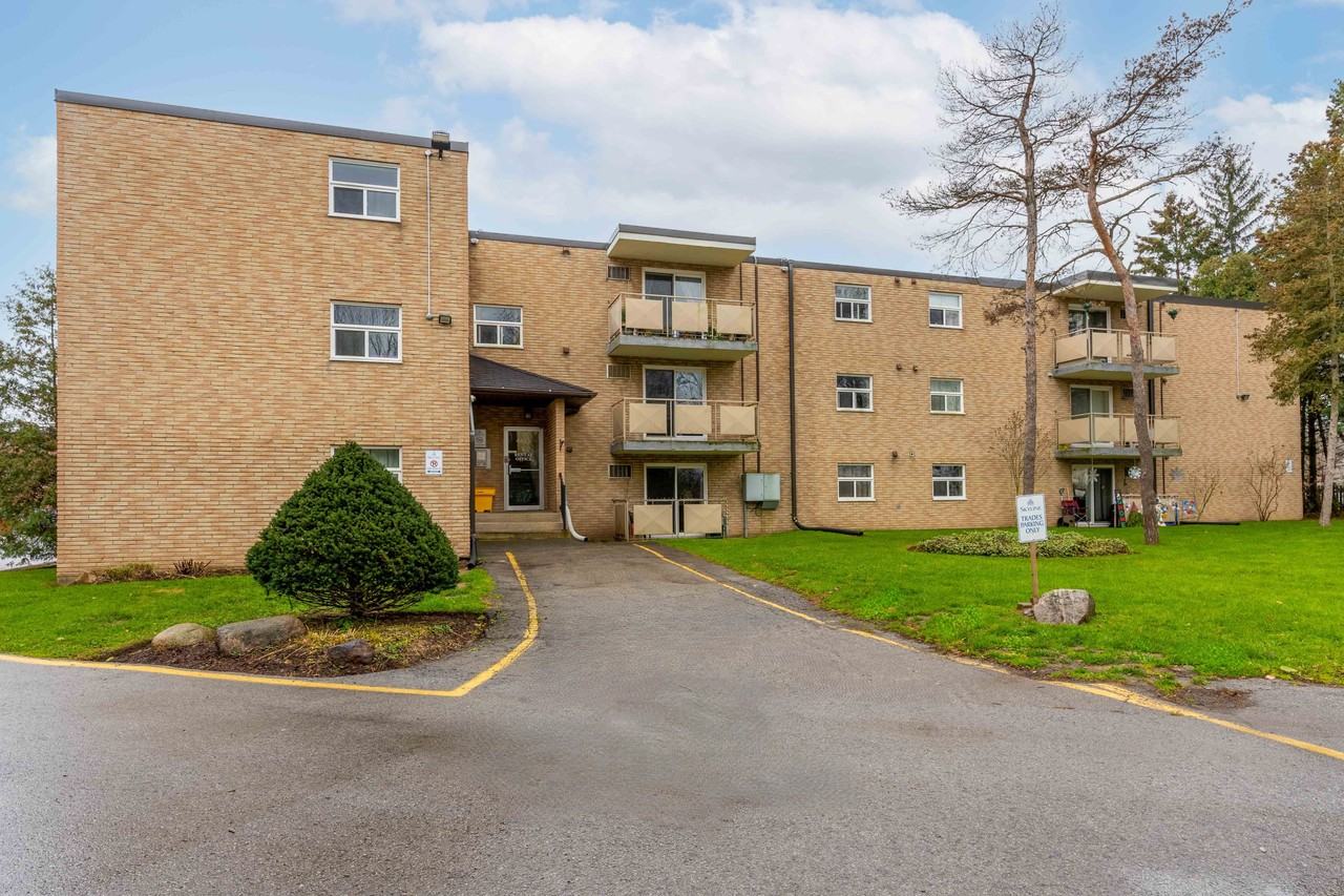 Portage Place Apartments - Photo 4 of 22