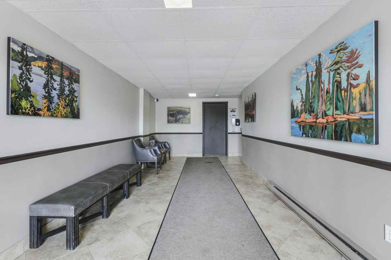 Bella Vista Apartments - Photo 3 of 29