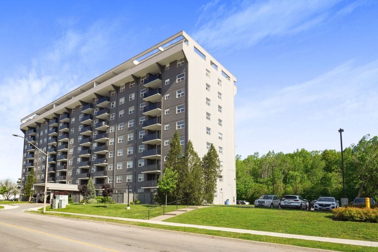 Doral Tower Apartments - Photo 3 of 26