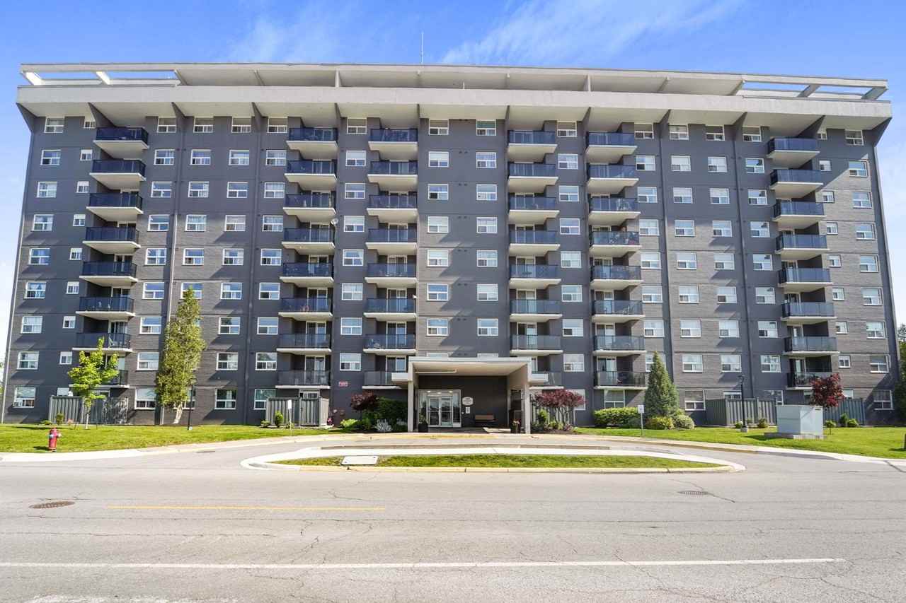 Doral Tower Apartments - Photo 4 of 26