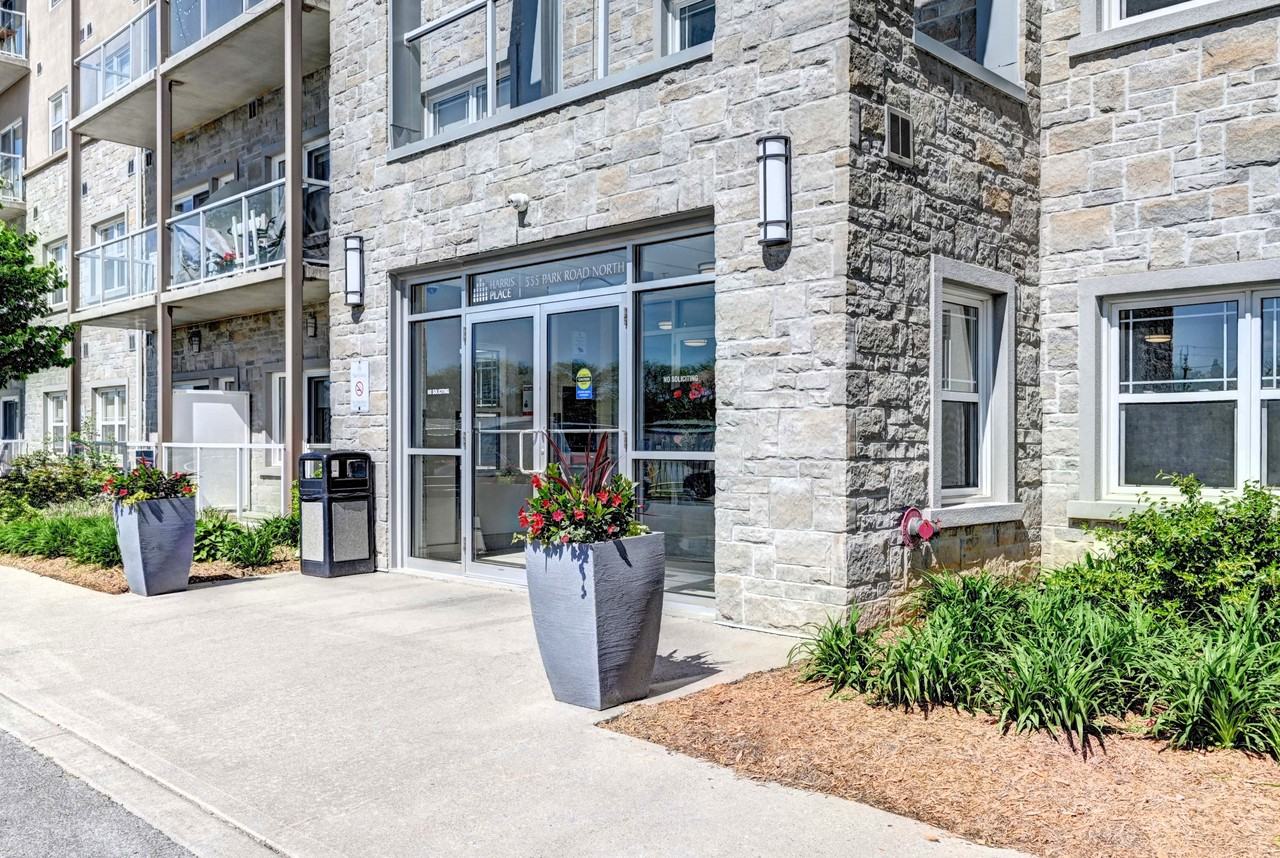 Harris Place Apartments - Photo 4 of 40