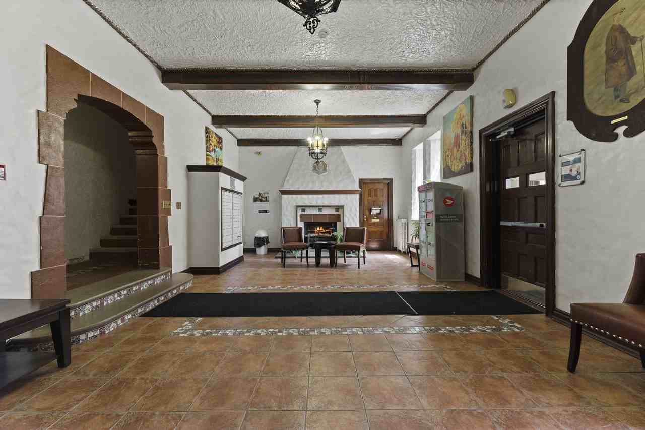 Granada Apartments - Photo 6 of 23