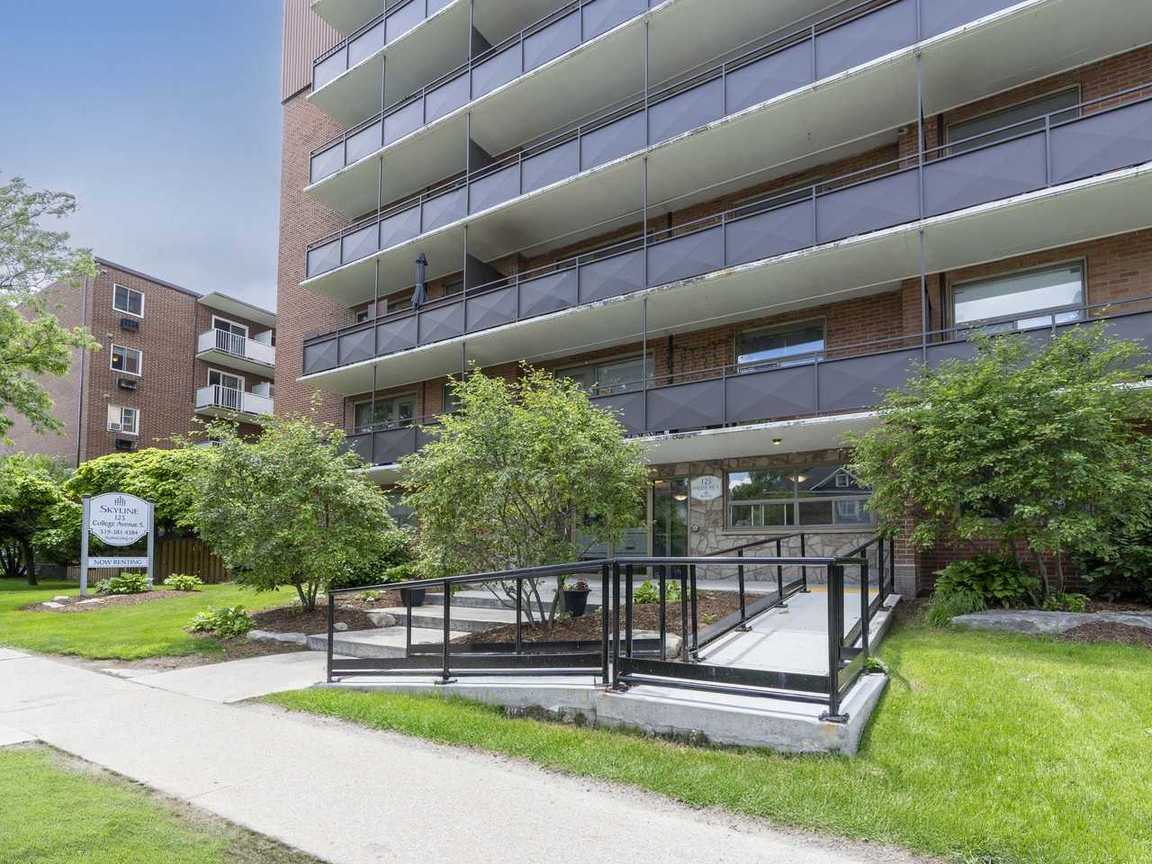 Mapleview Manor Apartments - Photo 5 of 25