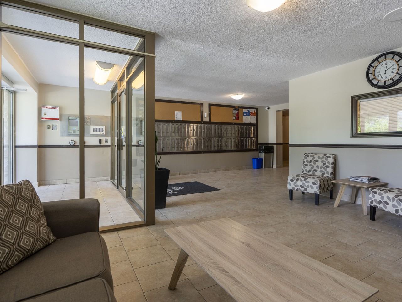 Mapleview Manor Apartments - Photo 7 of 25