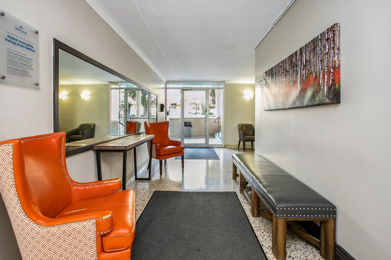 Lake Street Apartments - Photo 6 of 24