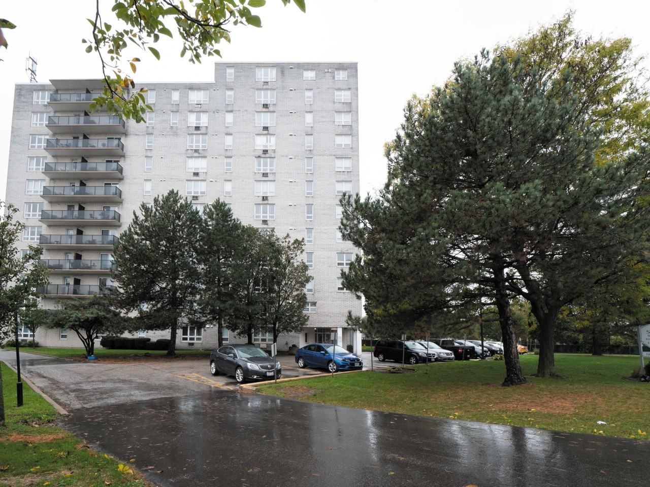 Seaway Tower Apartments - Photo 3 of 23