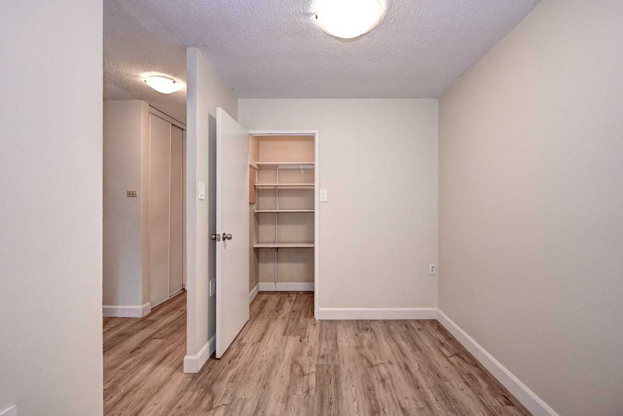 Westport Towers Apartments - Photo 6 of 19