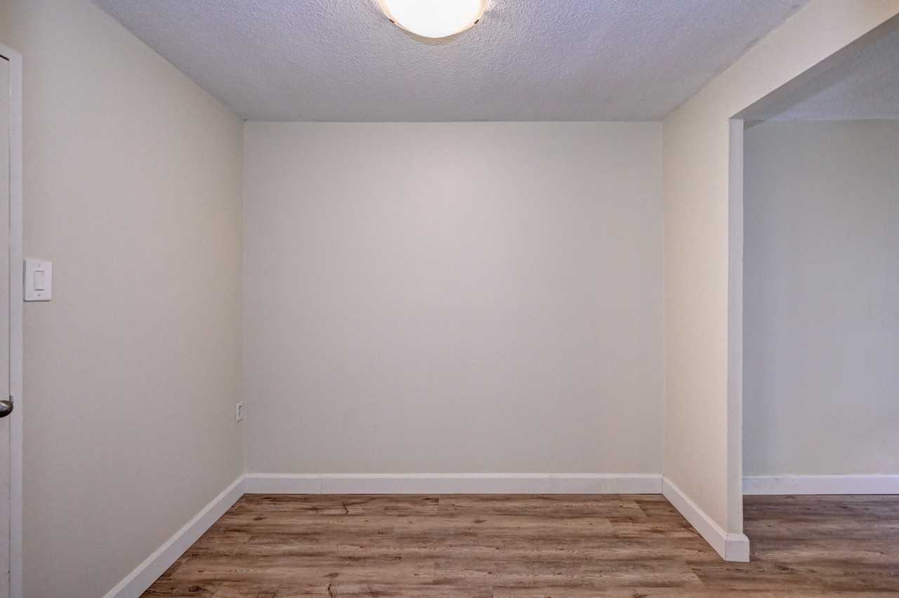 Westport Towers Apartments - Photo 7 of 19