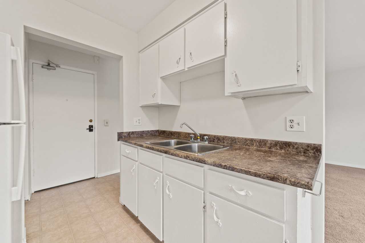 University Tower Apartments - Photo 4 of 21