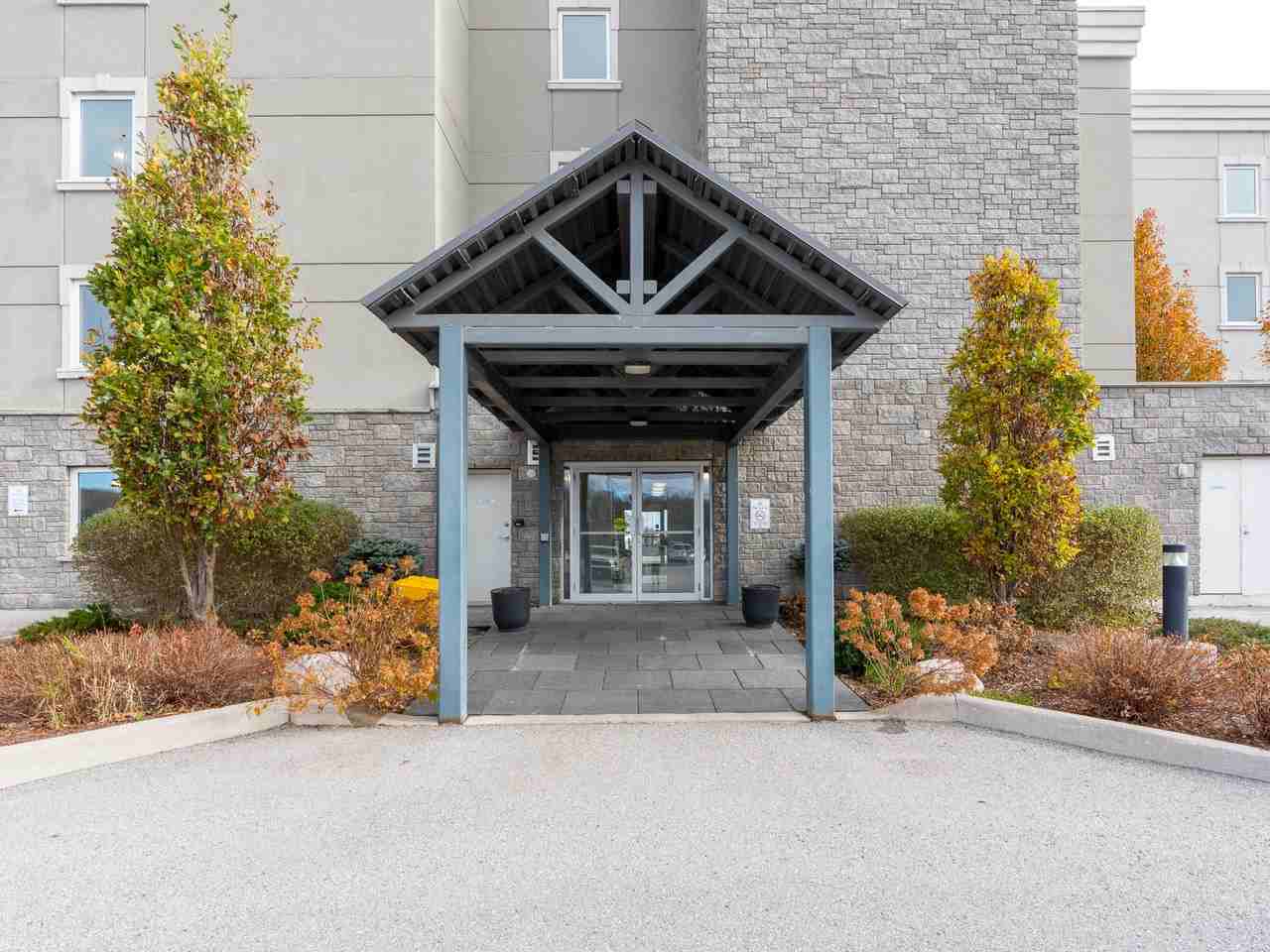 Baypoint Villas Apartments - Photo 3 of 25