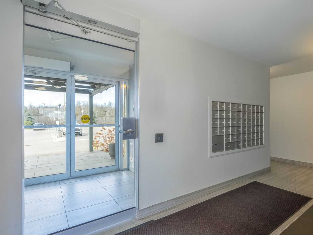 Baypoint Villas Apartments - Photo 4 of 25