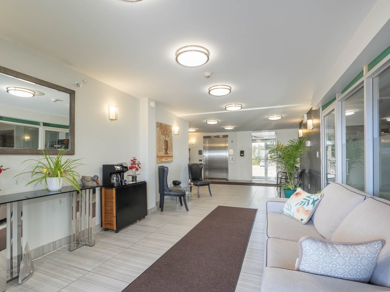 Baypoint Villas Apartments - Photo 5 of 25