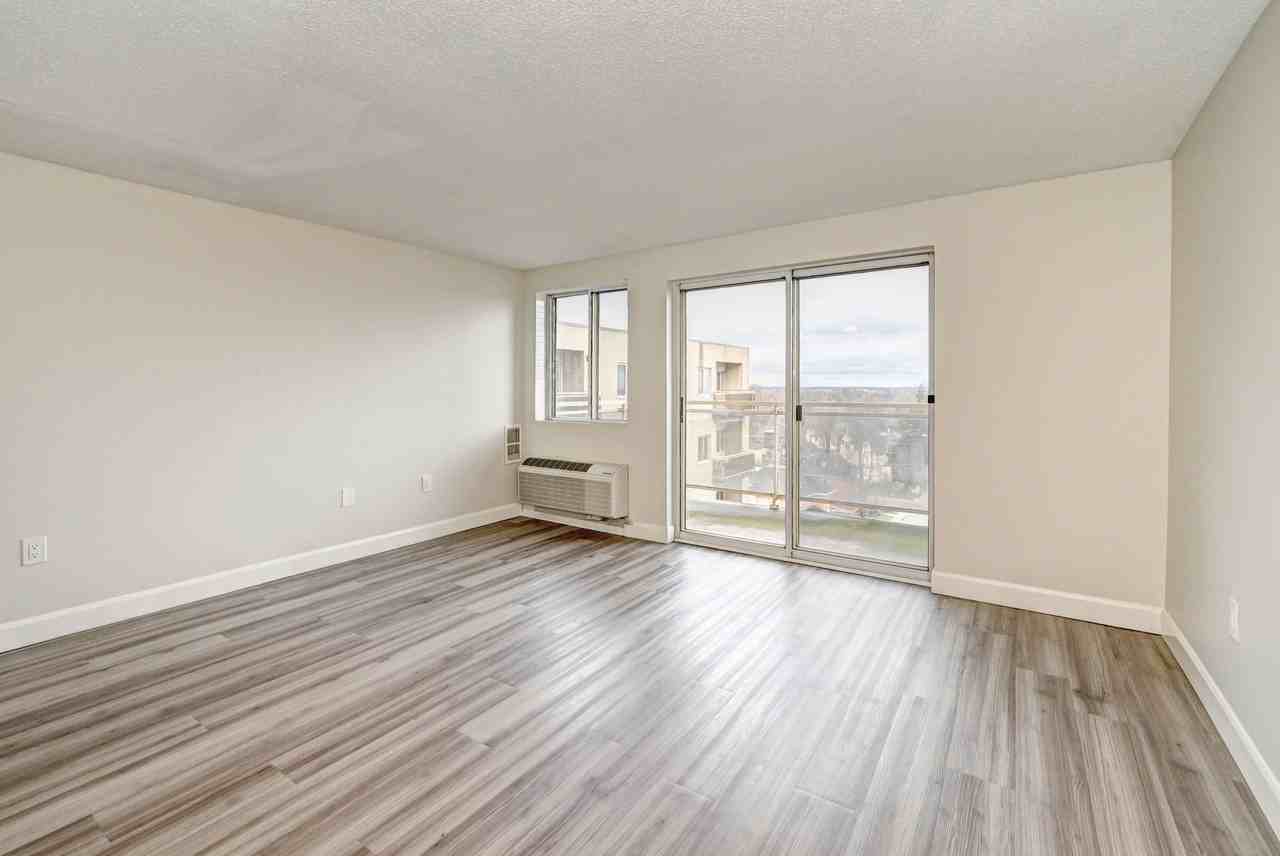 Grand Central Place Apartments - Photo 5 of 28