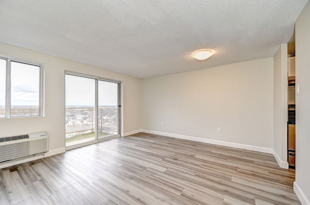 Grand Central Place Apartments - Photo 6 of 28