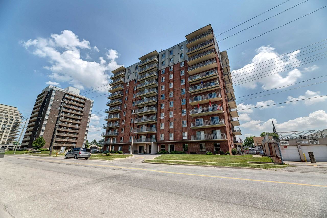 Derby Lane Apartments - Photo 2 of 26