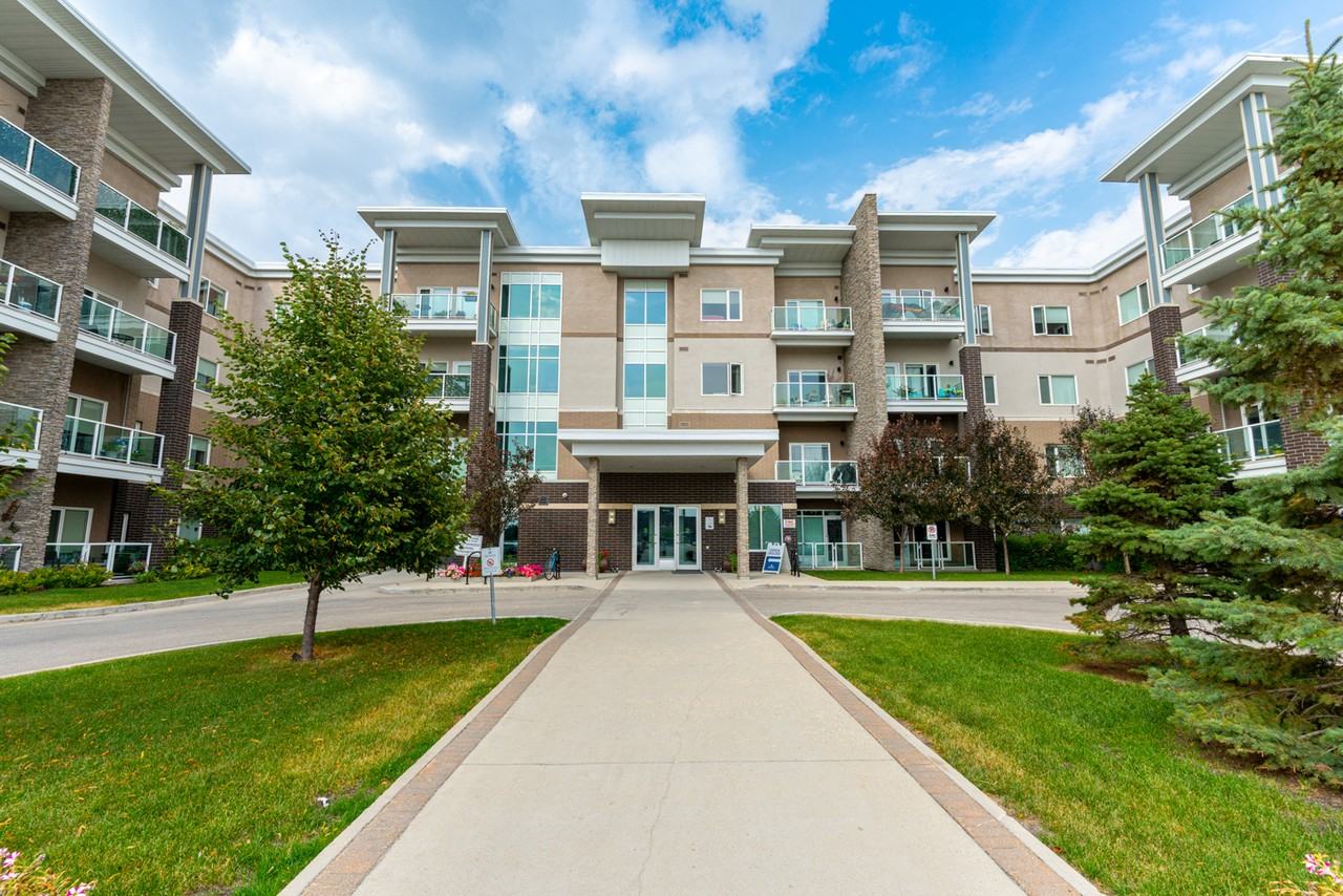 Lady Joyce Apartments - Photo 2 of 24