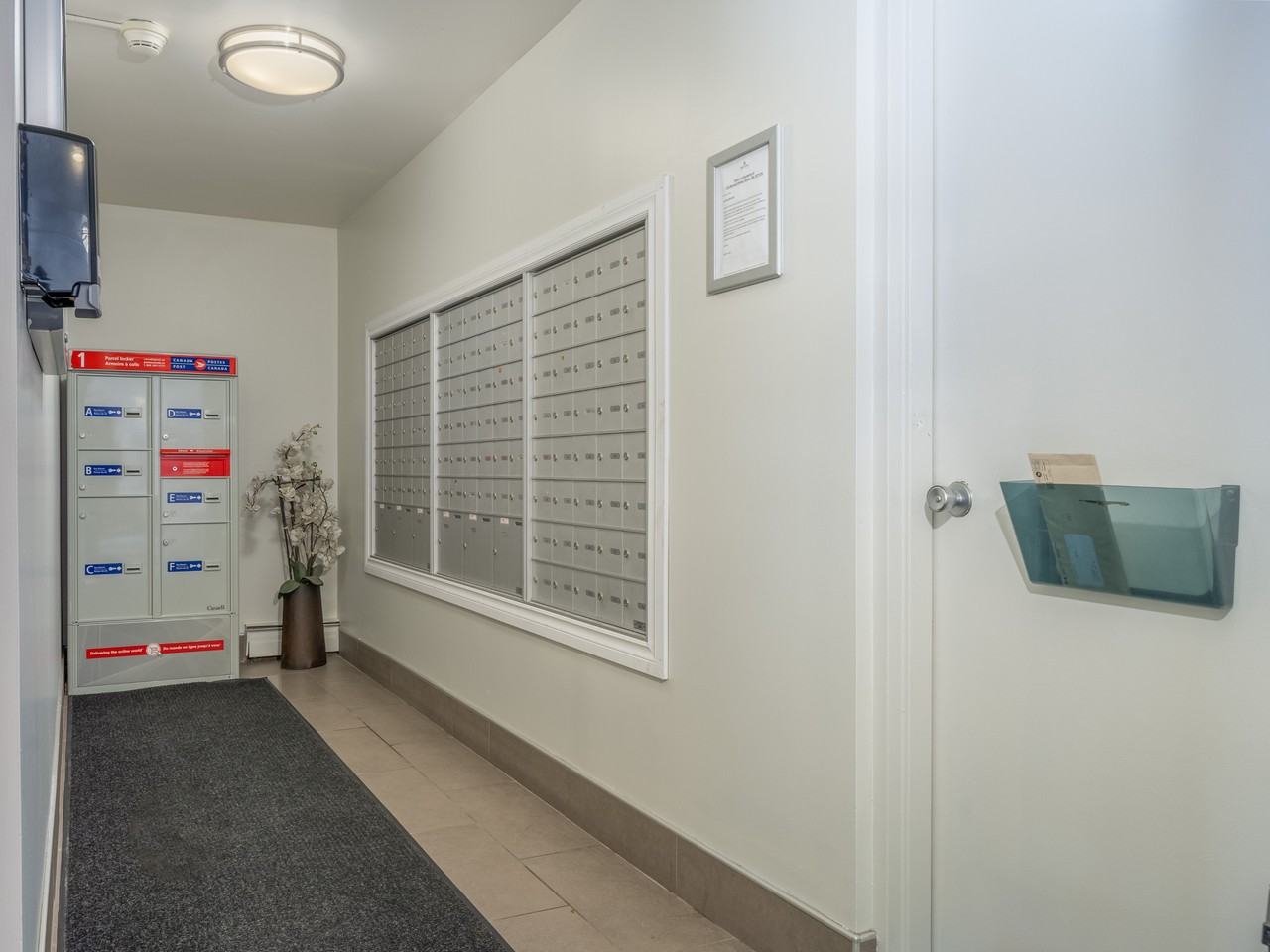 Centennial Park Place Apartments - Photo 6 of 23