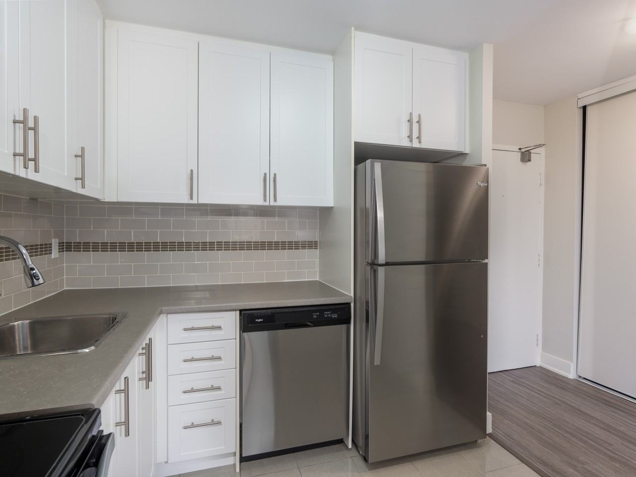 Centennial Park Place Apartments - Photo 7 of 23