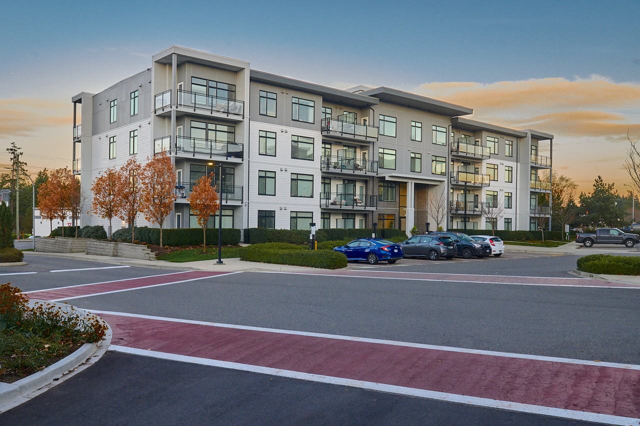 North Point Apartments - Photo 3 of 28