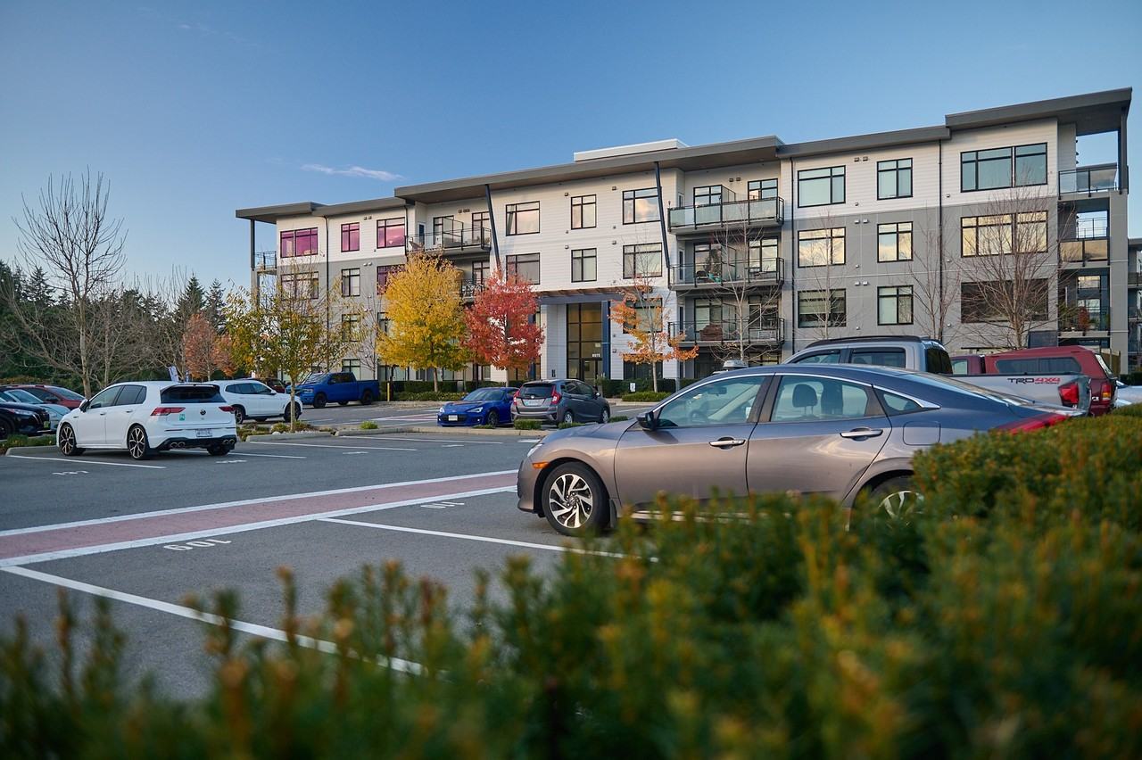 North Point Apartments - Photo 4 of 28