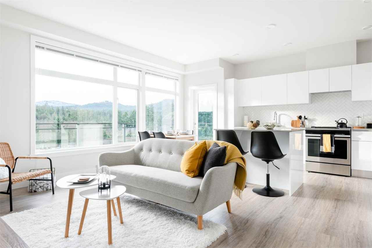 North Point Apartments - Photo 7 of 28