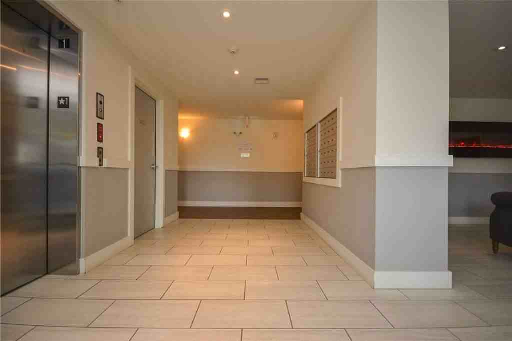 Symphony Suites Apartments - Photo 4 of 26