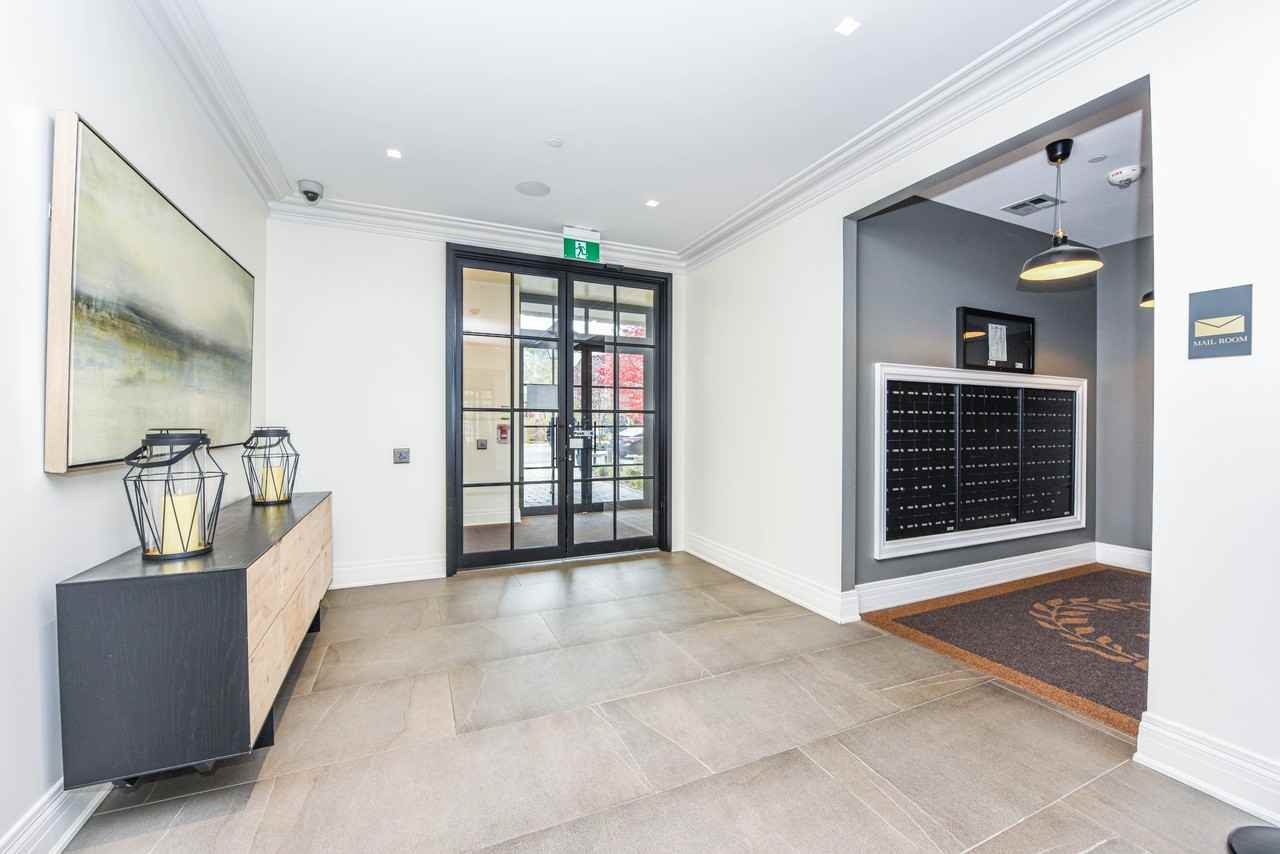 Kingsway Village Square on Prince Edward - Photo 6 of 50