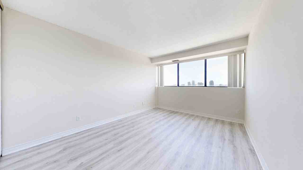 1460 Ghent Avenue - Photo 7 of 15