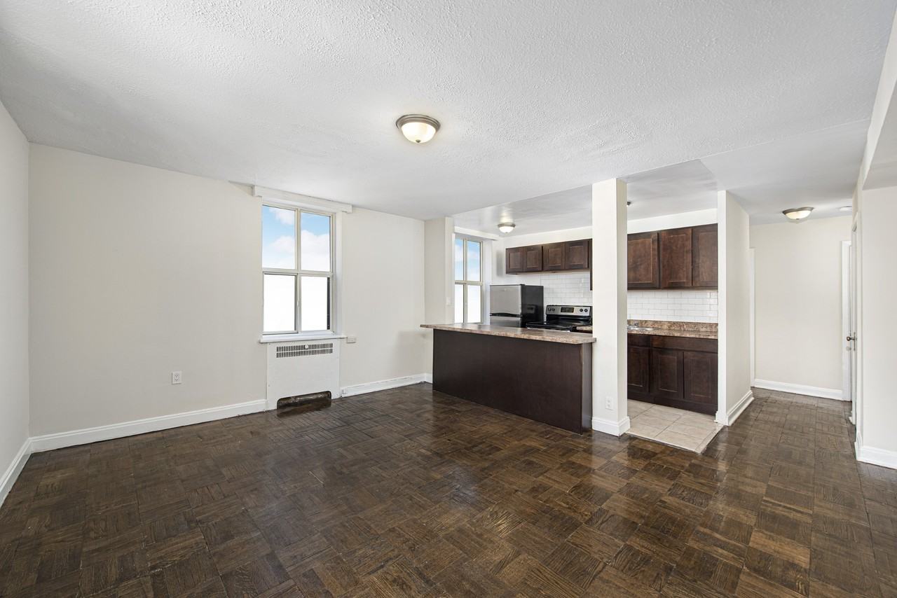 64 St. Clair Avenue West - Photo 4 of 18