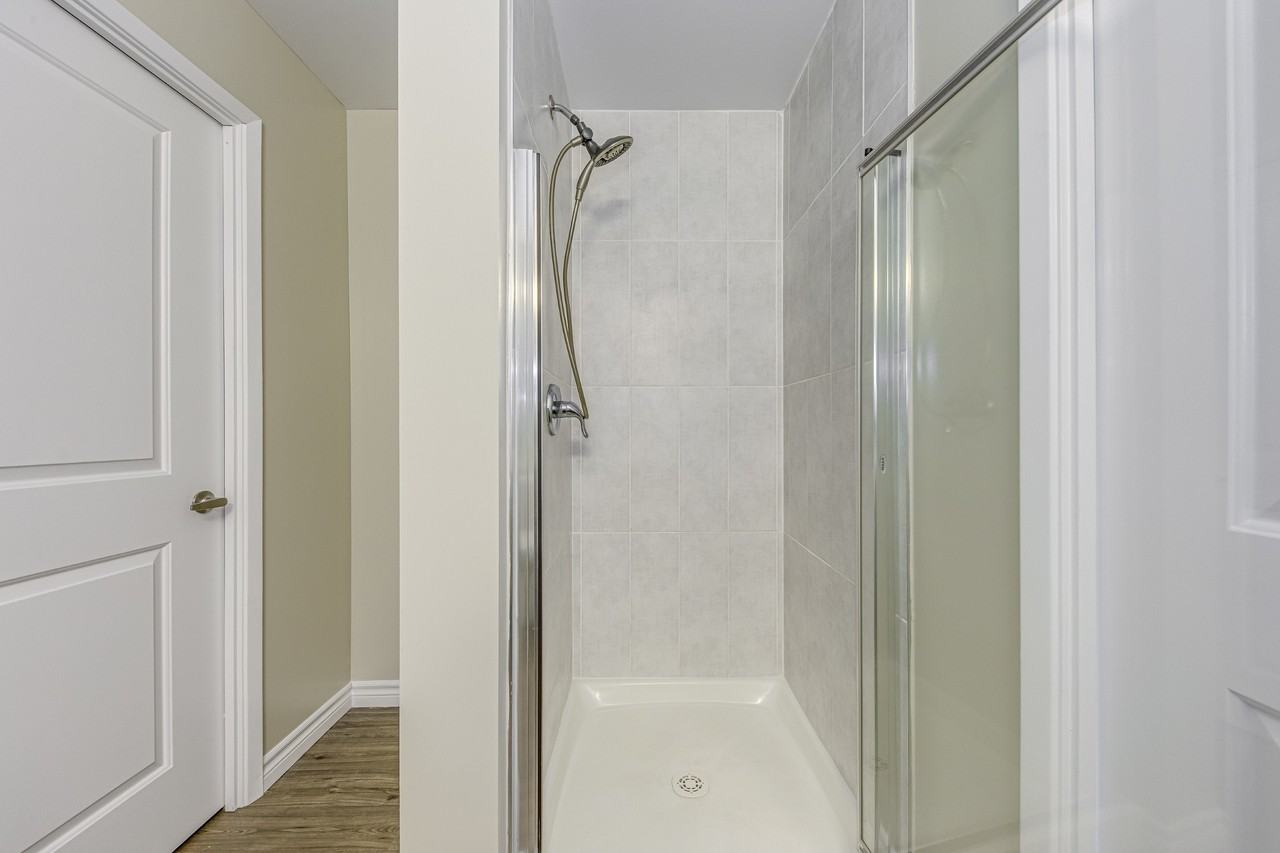 Linden Crossing - Photo 7 of 22