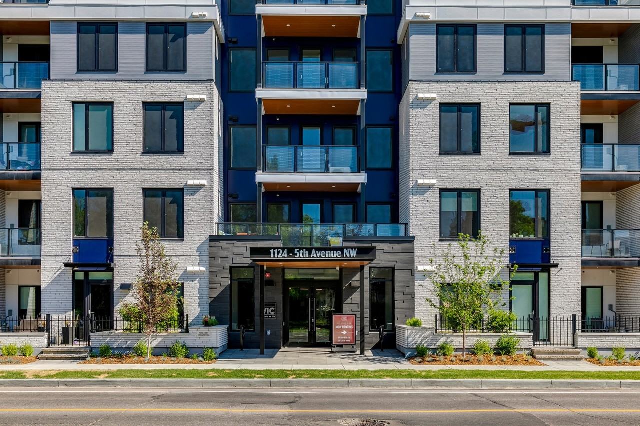 Vic on Fifth - Photo 5 of 46