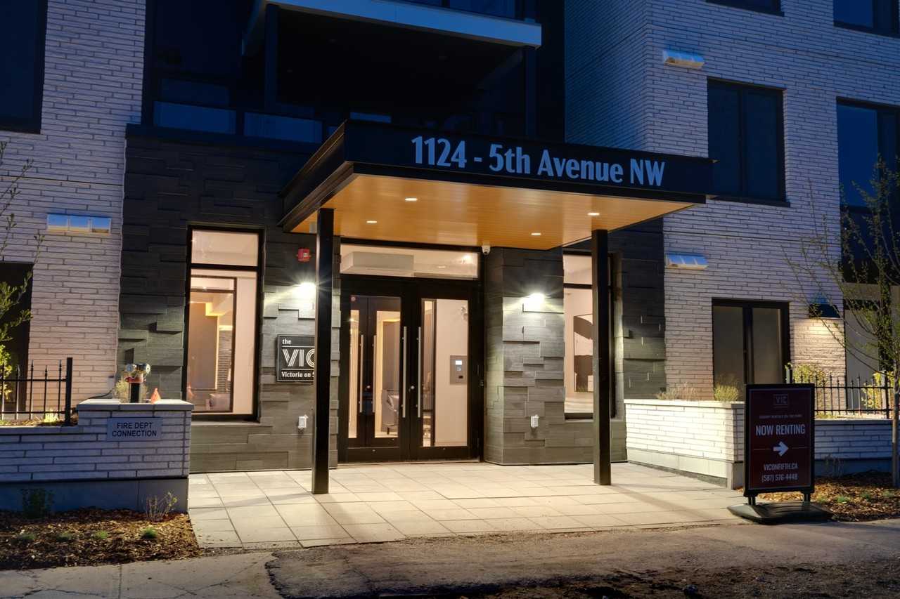 Vic on Fifth - Photo 6 of 46