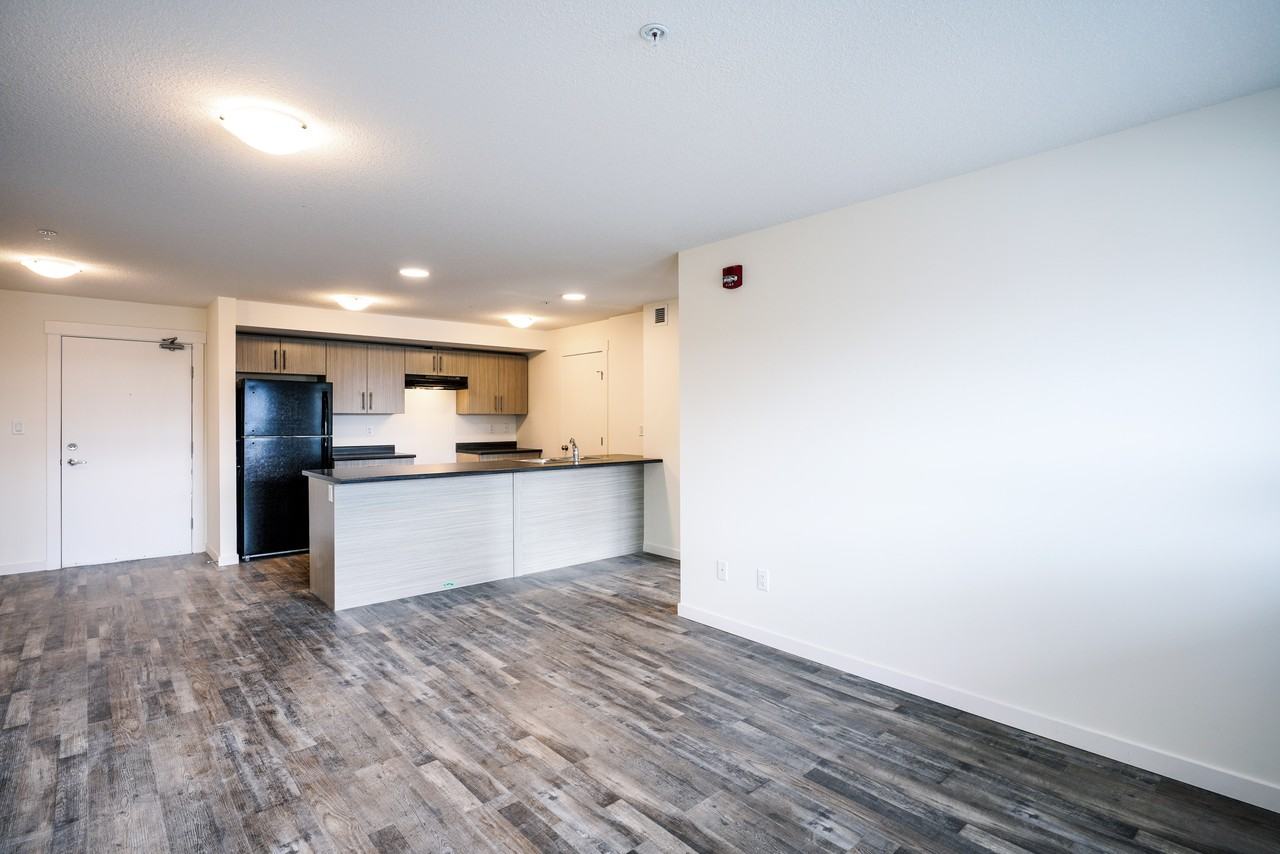 Guru Nanak Mehar - Photo 3 of 48