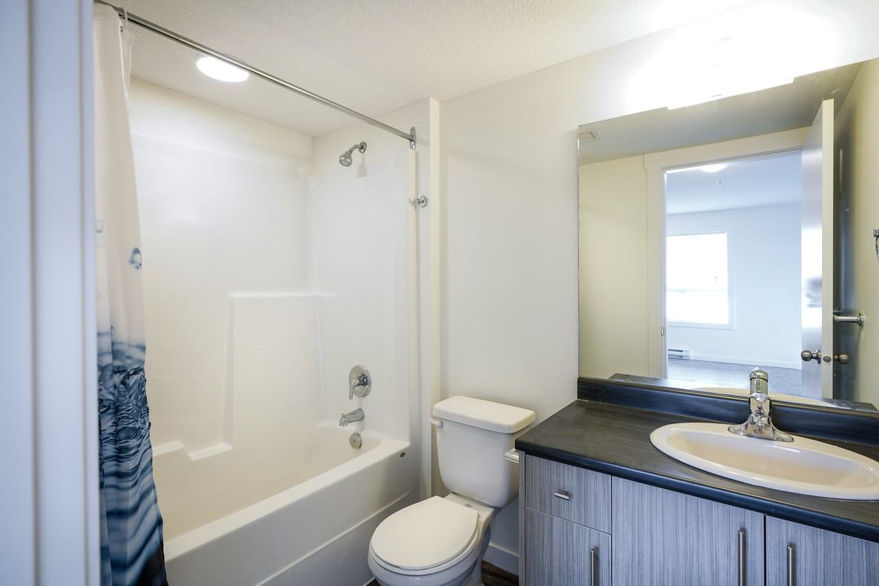 Guru Nanak Mehar - Photo 4 of 48